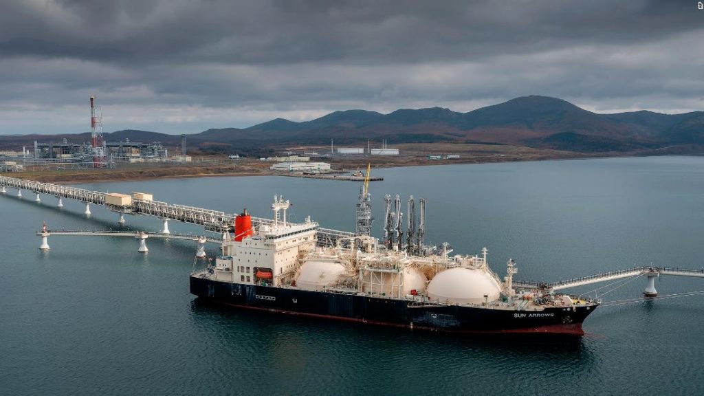 Shell follows BP's lead out of Russia as British oil companies abandon Putin