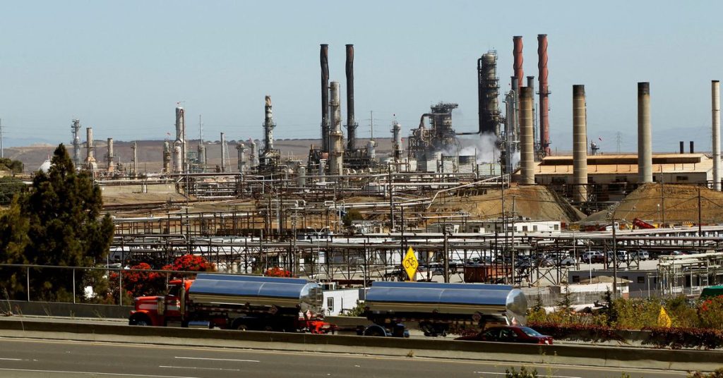 Chevron pulls union workers from California refinery ahead of strike