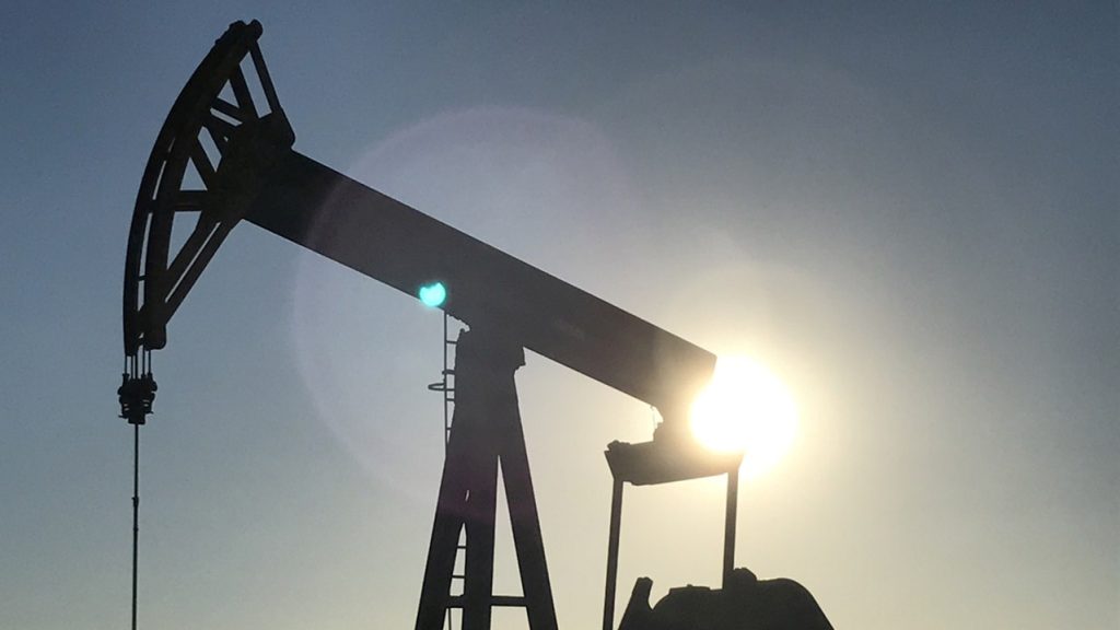 Oil prices rise on supply concerns