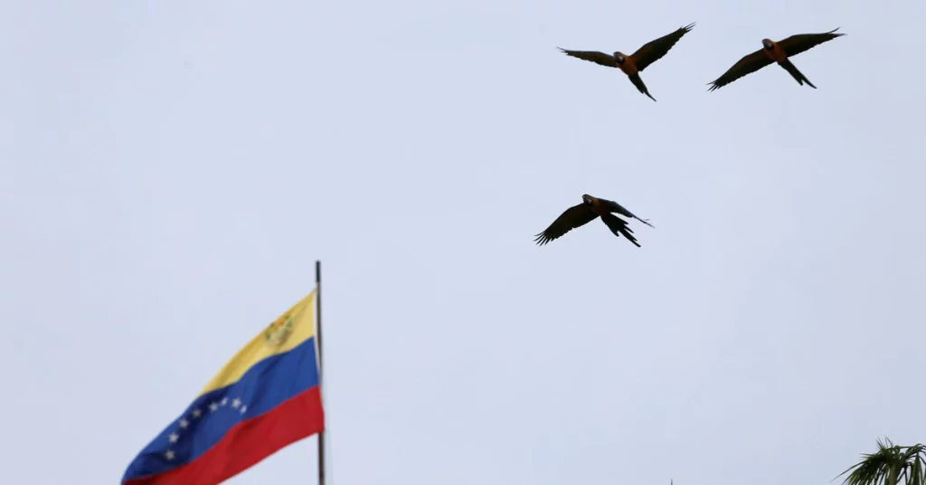 Sources: The United States and Venezuela are discussing easing sanctions, making little progress