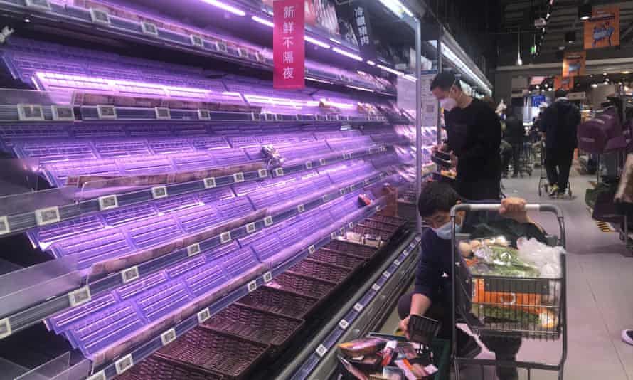 Empty supermarket shelves in Shanghai