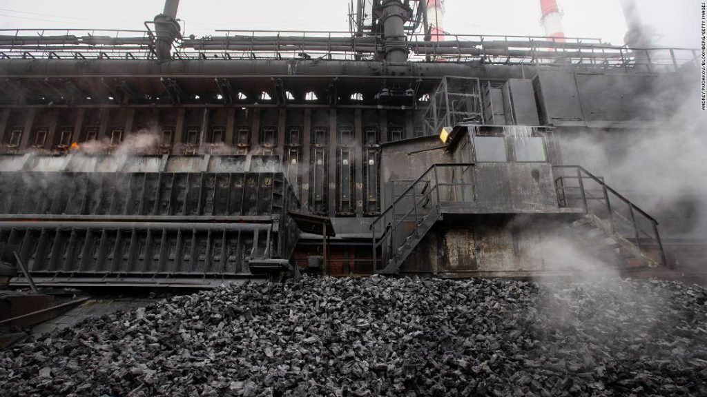 EU bans imports of Russian coal