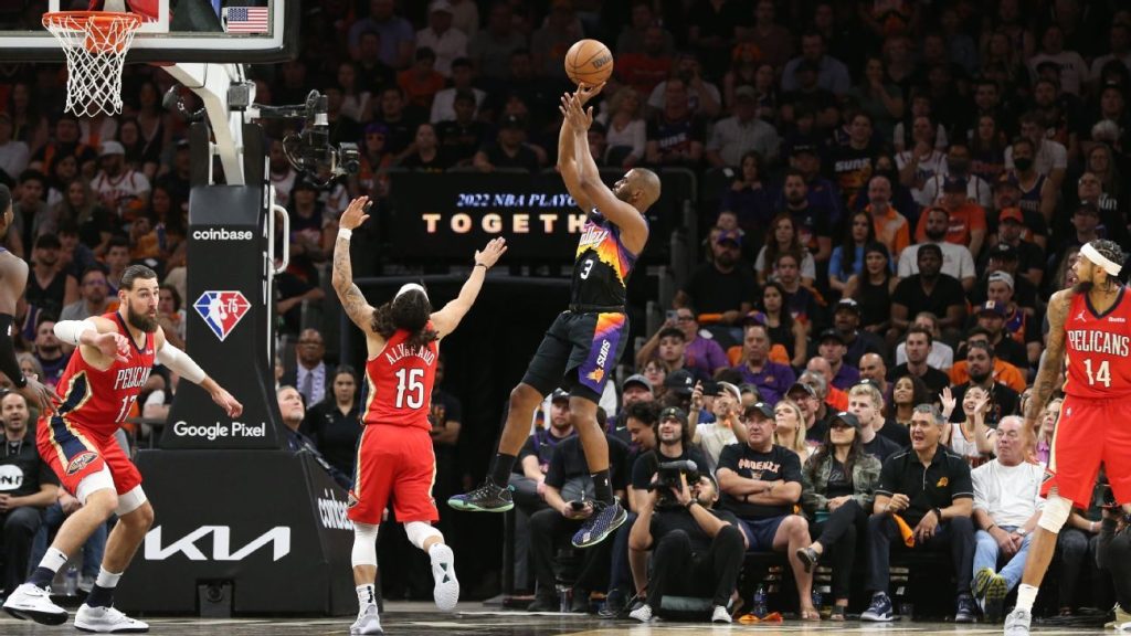 'He built for these moments' - Chris Paul took charge in the fourth quarter to lead the Phoenix Suns to a first-game win over the New Orleans Pelicans