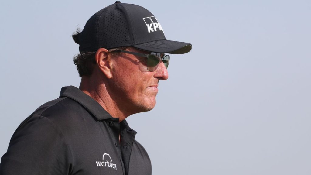 Phil Mickelson scores at the PGA Championship, the US Open, and orders the LIV Golf Invitational Series