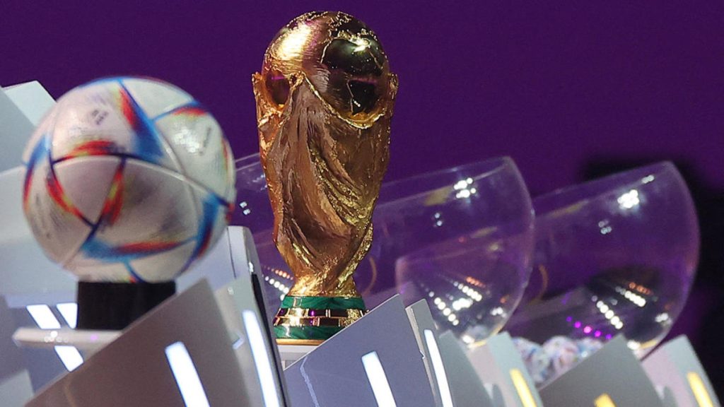 World Cup 2022 draw: USMNT draws England and Iran.  Spain puts Germany in the death group;  Messi to face Lewandowski
