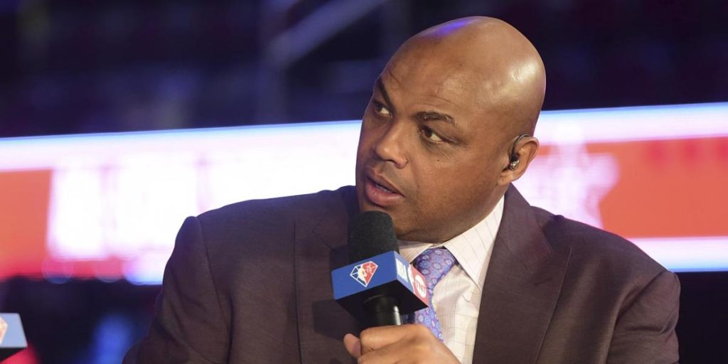 Charles Barkley, Warriors fans are trading 'You Suck' the critically acclaimed after the first match