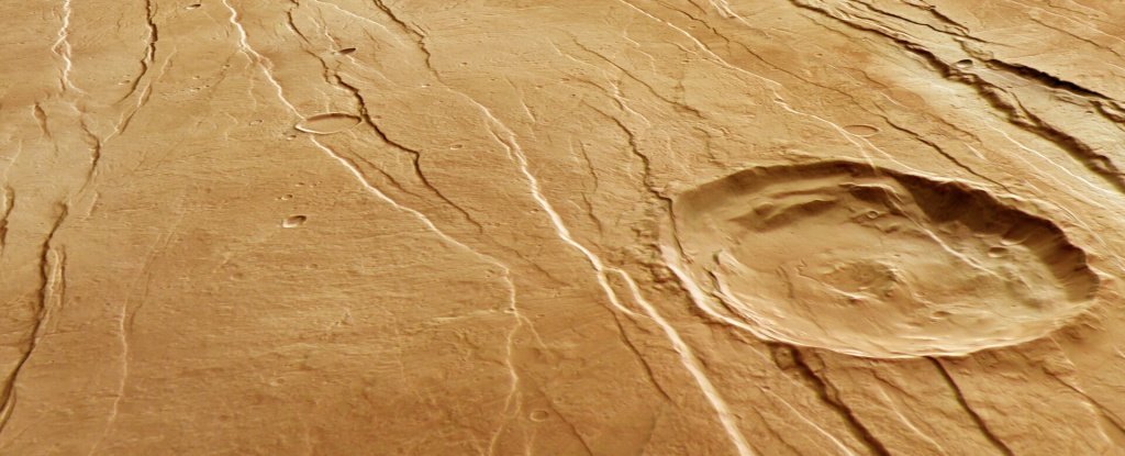 Stunning new images show giant 'claw marks' on Mars