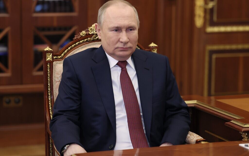 Report allegations that Putin had cancer and survived an assassination attempt