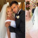 Britney Spears and Wissam Asghari's wedding pictures, the bride wears white and red