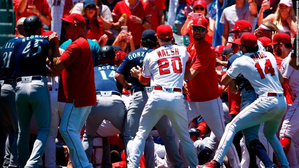 Angels vs Mariners: A team brawl and eight expulsions overshadow L.A.'s win over Seattle