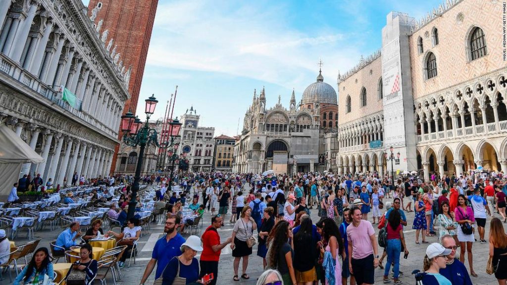 Venice reveals details of its €10 tourist entrance fee