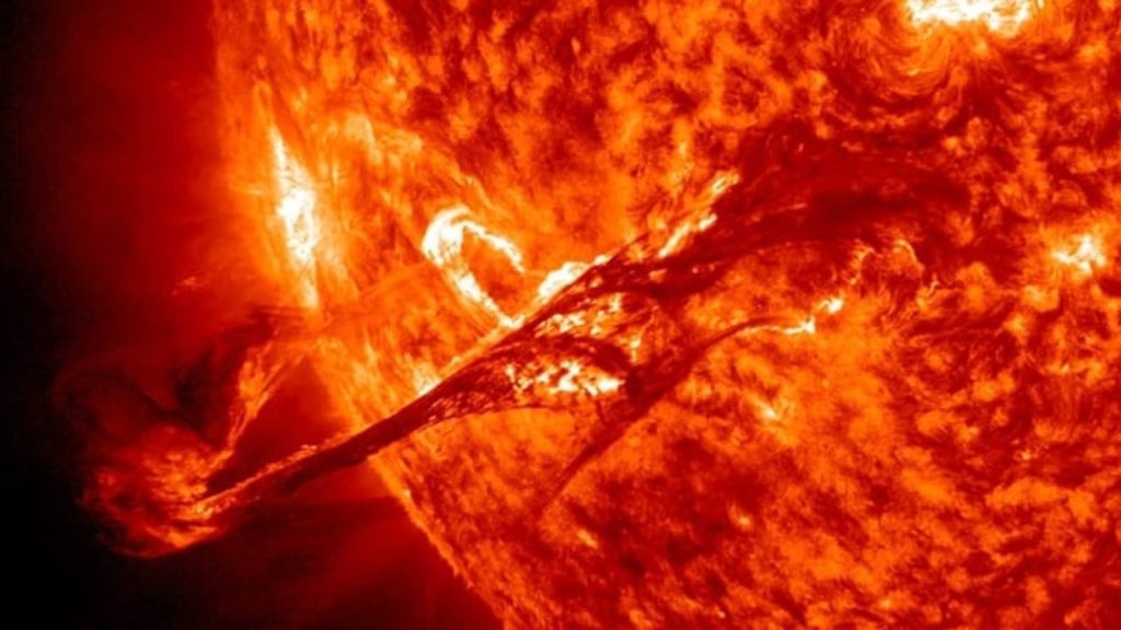 A solar storm will hit the Earth tomorrow;  Radio outages are expected in many areas