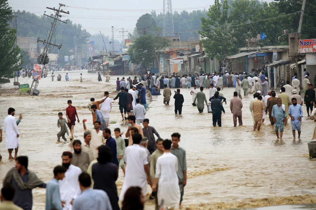 Pakistan floods confirm debate over who pays for climate damage