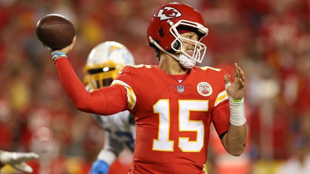 Kansas City Chiefs dominate West Asia, defeat Los Angeles Chargers