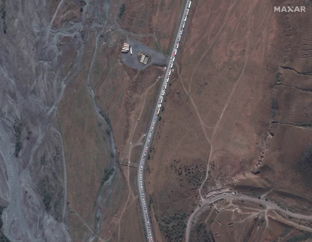 Satellite images show that Russian mobilization ignites a line on the Georgia border