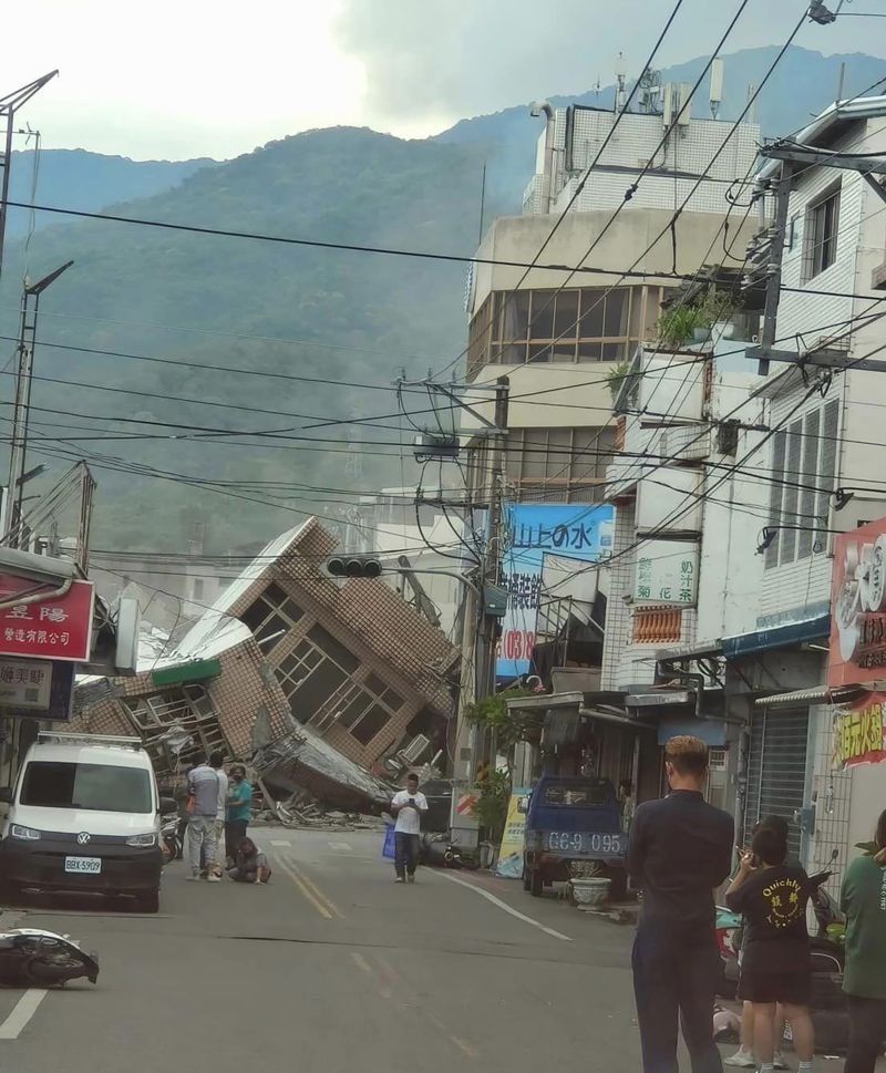 Taiwan earthquake: Tsunami warning after 6.9-magnitude earthquake