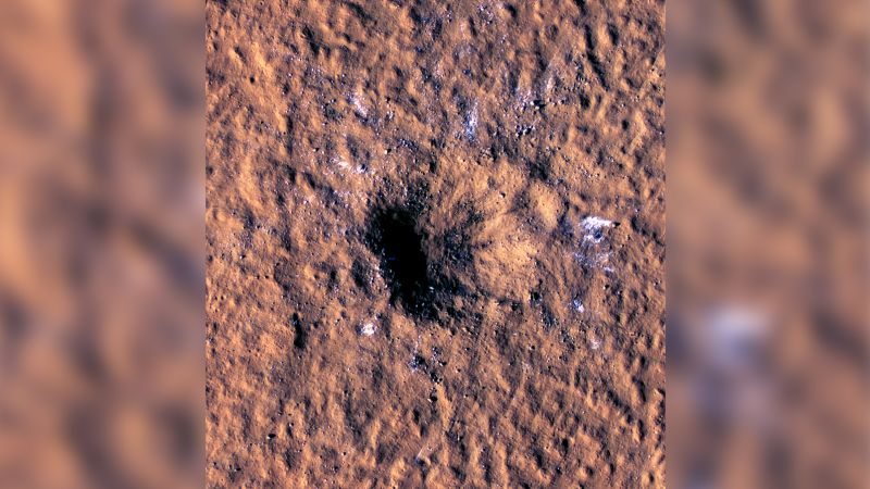 A space rock that crashed into Mars revealed a surprise