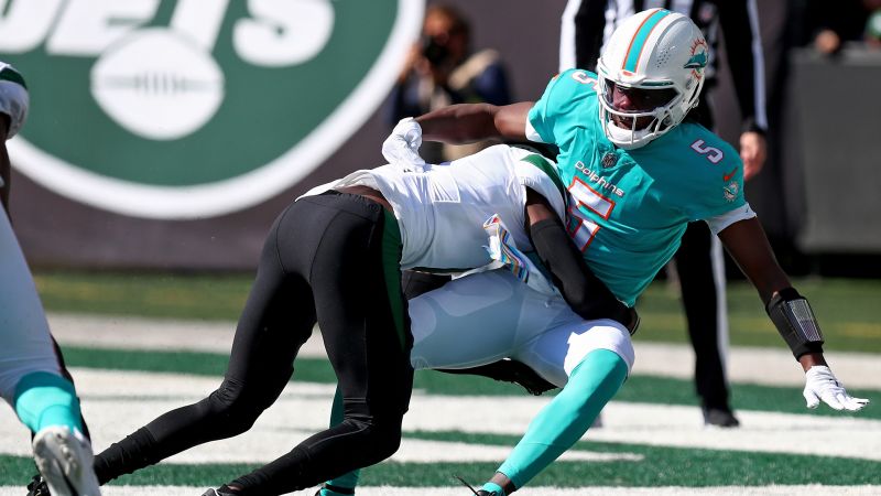 Teddy Bridgewater: New NFL concussion protocol caused Miami Dolphins QB to be removed on Sunday, team says
