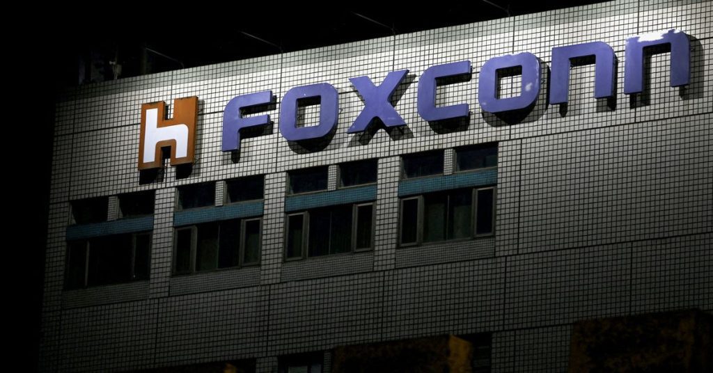 Foxconn's disruptions threaten iPhone shipments, weighing heavily on Apple stock
