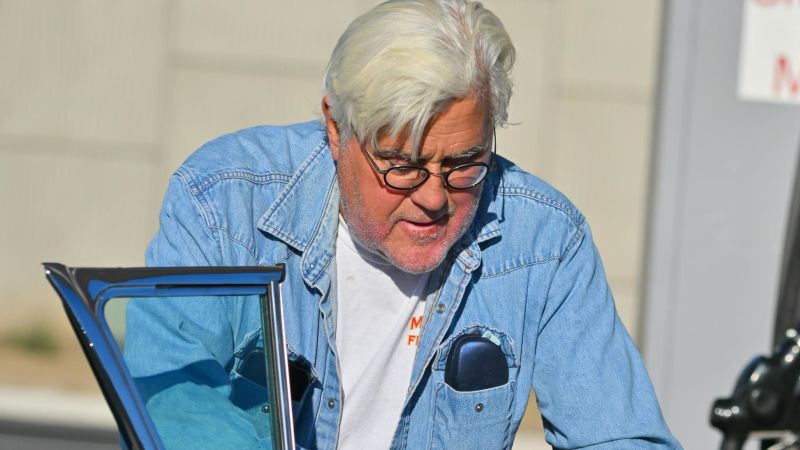 Jay Leno performing at the California Comedy Club, two weeks after the arson accident