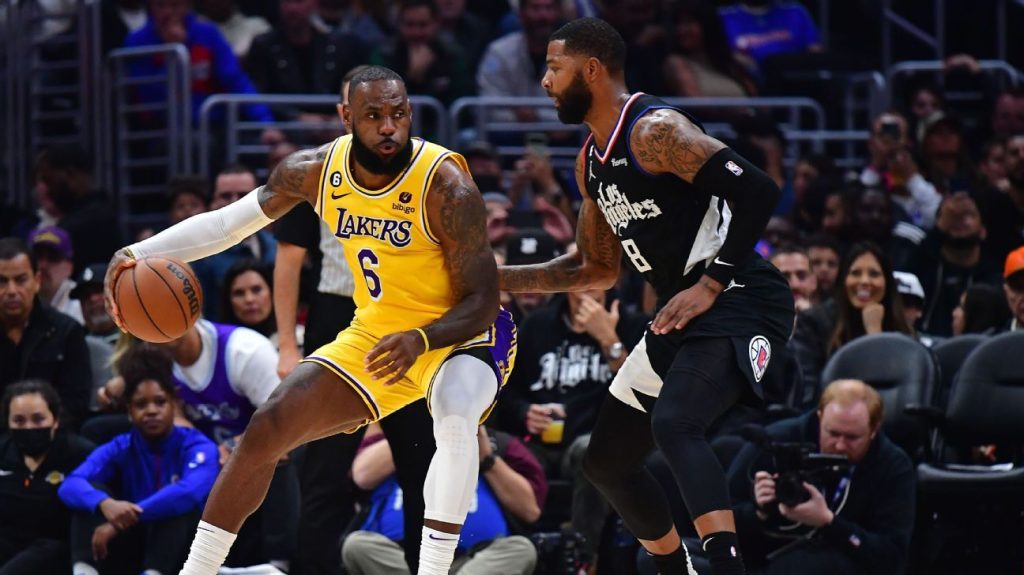 Lakers' LeBron James loses to Clippers due to thigh injury