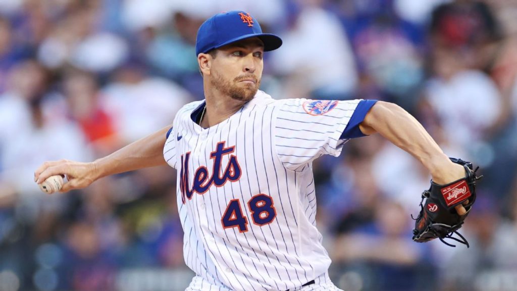 The Rangers and Jacob DeGrom agreed to a 5-year, $185 million deal